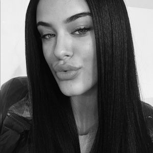 Meet your Posher, Willow